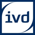 Immobilienverband-IVD-Logo_white-on-blue